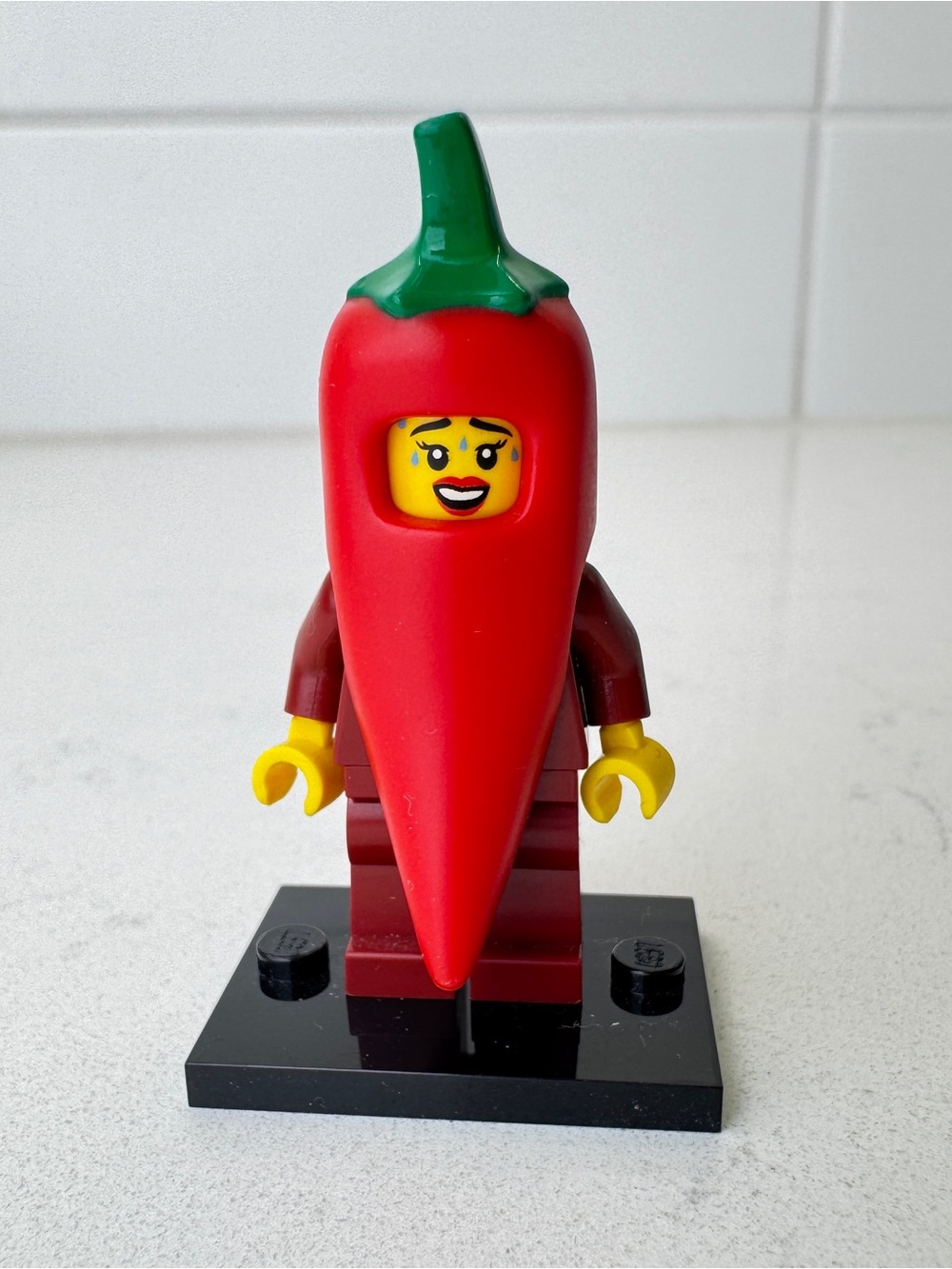 Lego Minifig - Chili Costume Fan - CMF Series 22